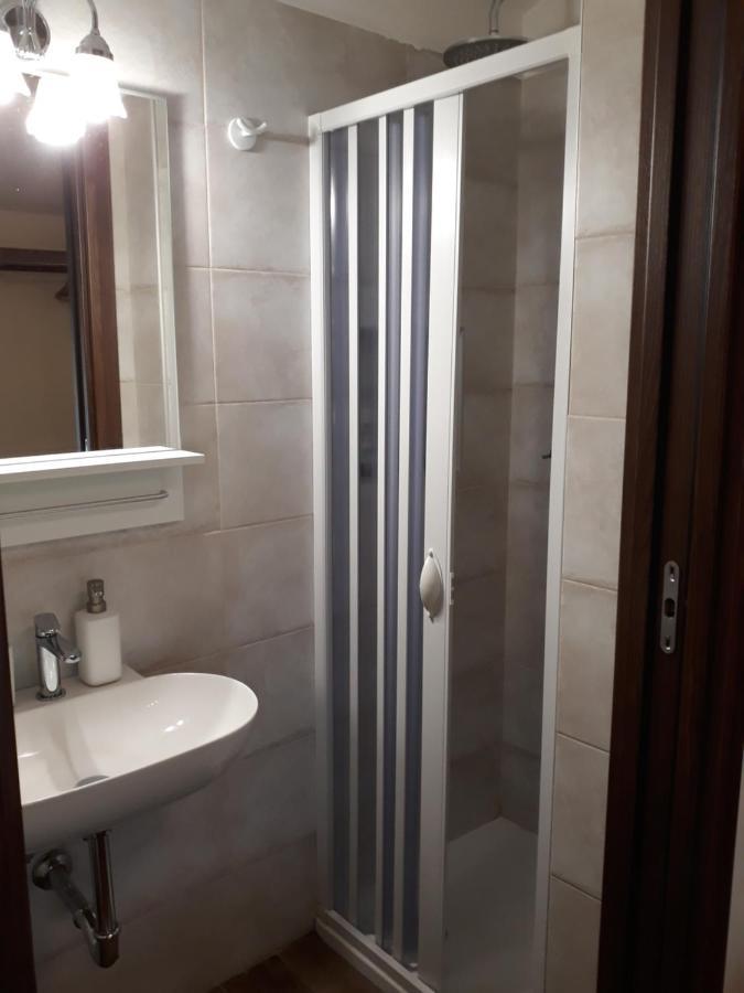 Casa Zuel Guesthouse Rolle Luaran gambar