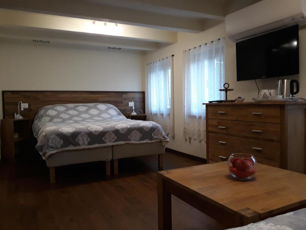 Casa Zuel Guesthouse Rolle Luaran gambar