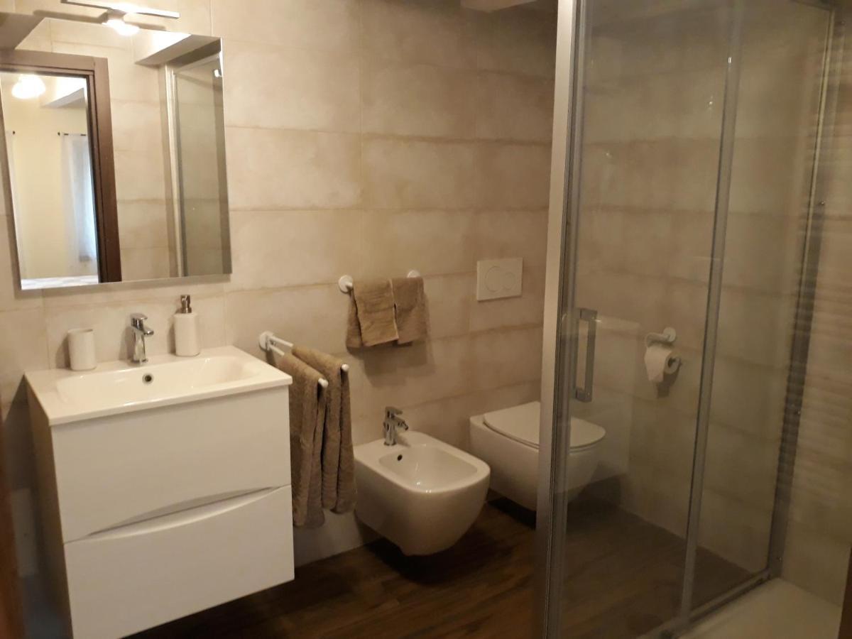 Casa Zuel Guesthouse Rolle Luaran gambar